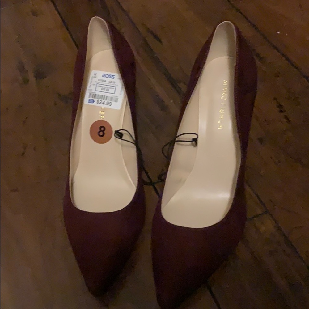 Burgundy heels, brand new never worn!